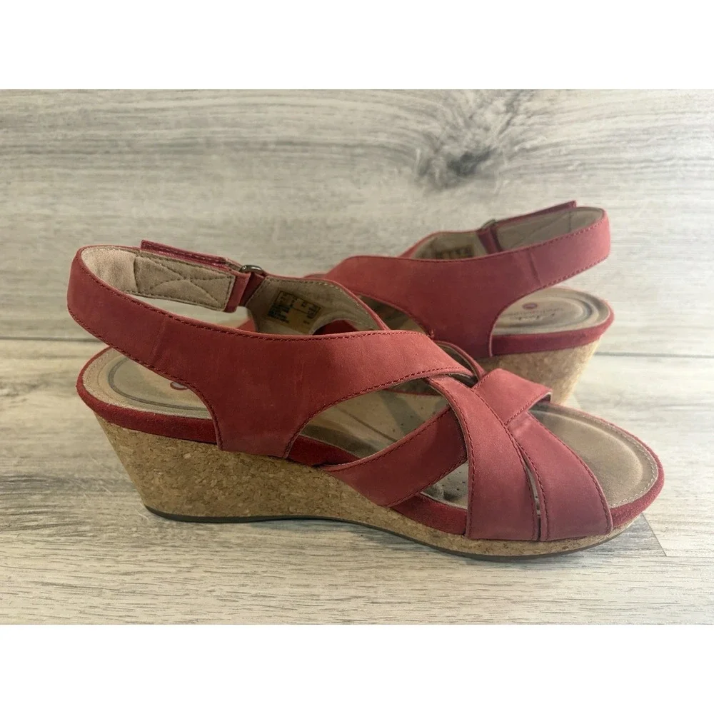Clarks Un Capri Step Wedge Sandals Red Nubuck Womens 9 M Shoes Summer Strappy